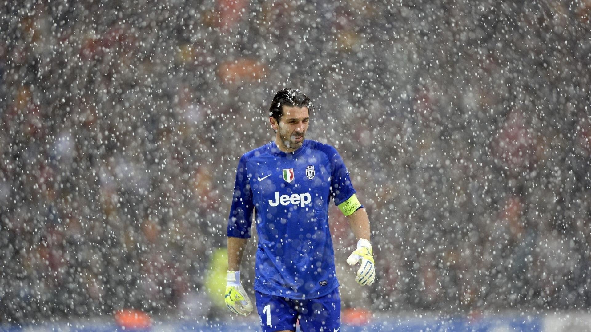 罗德里-桑切斯语出惊人，西甲长河中仅梅西C罗不朽，坦言卡塔尔之行为金钱驱动